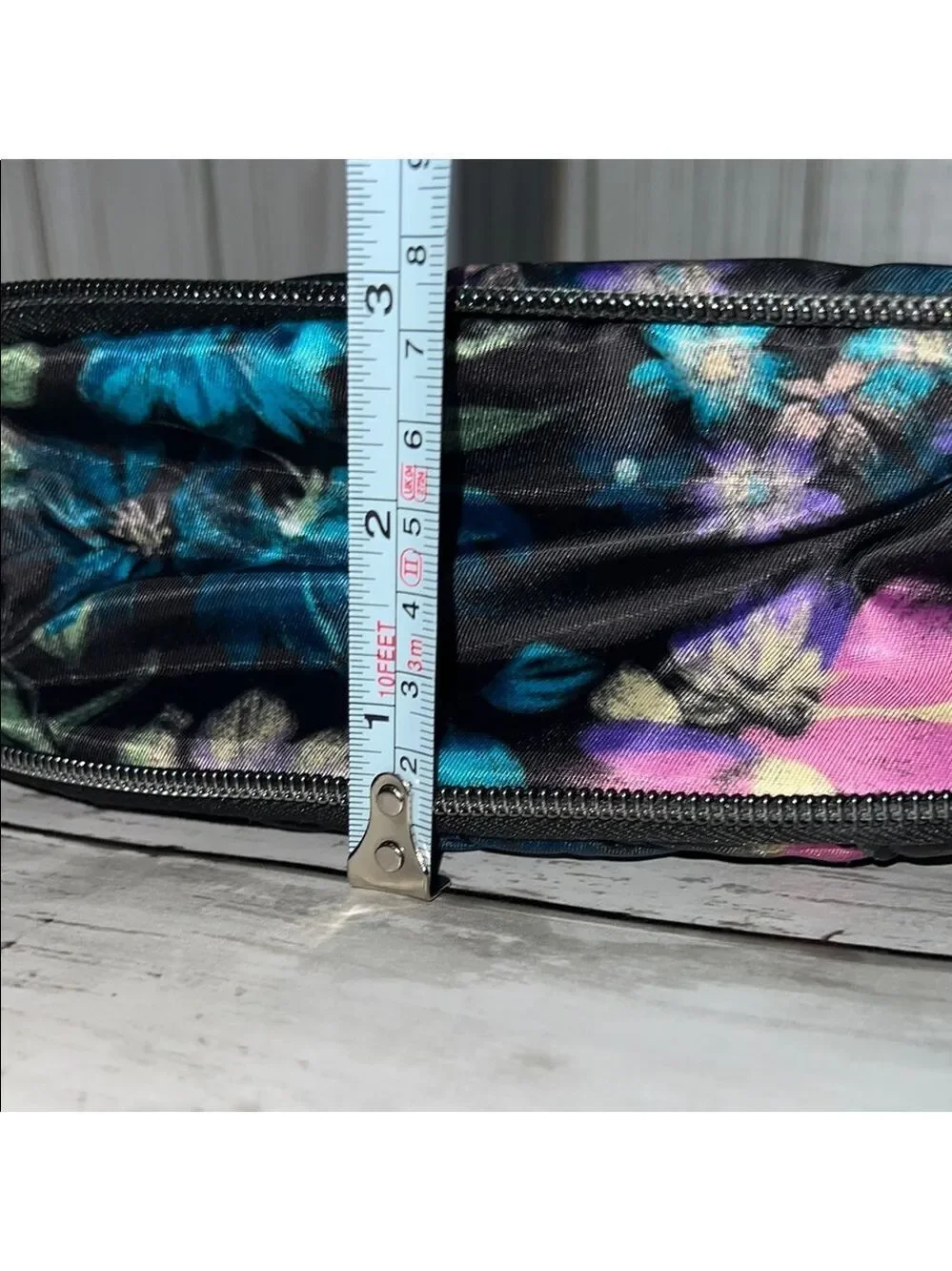 lug swivel crossbody